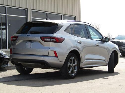 Iconic Silver Metallic 2024 Ford Escape ST-Line