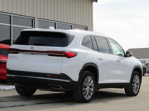 2025 Buick Enclave Preferred FWD