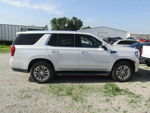 White Frost Tricoat 2021 GMC Yukon SLT