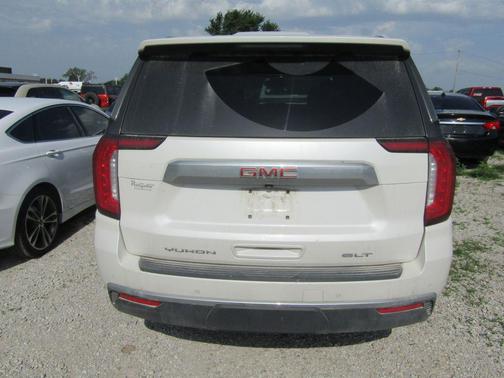 White Frost Tricoat 2021 GMC Yukon SLT
