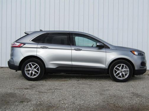 Silver Metallic 2024 Ford Edge SEL