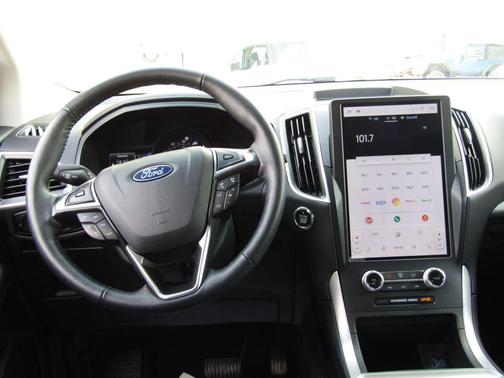 Silver Metallic 2024 Ford Edge SEL