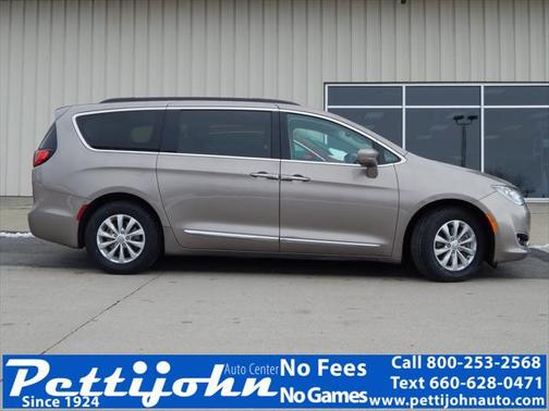 2017 Chrysler Pacifica Touring-L