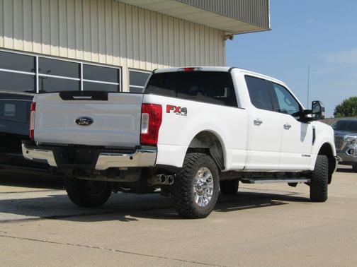 Oxford White 2019 Ford F-250 XLT