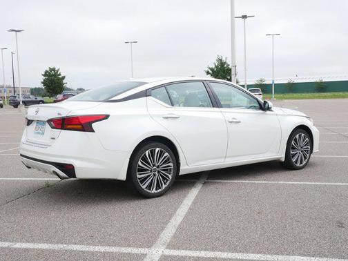 2023 Nissan Altima 2.5 SL