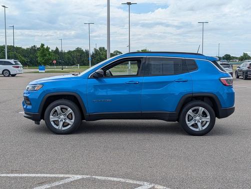 Laser Blue Pearlcoat 2023 Jeep Compass Latitude