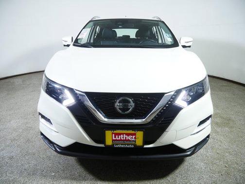 Pearl White Tricoat 2022 Nissan Rogue Sport SL
