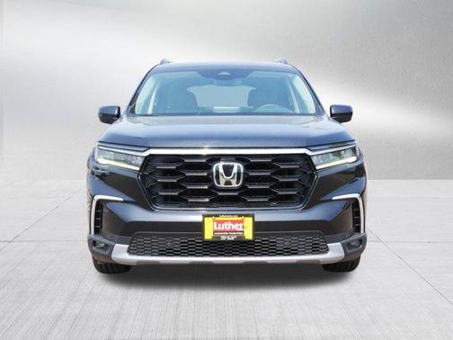 2023 Honda Pilot Touring 8-Passenger