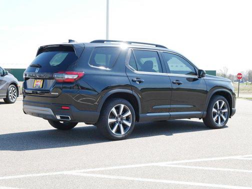 2023 Honda Pilot Touring 8-Passenger