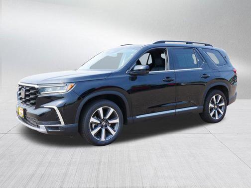 2023 Honda Pilot Touring 8-Passenger