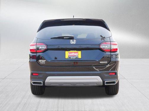 2023 Honda Pilot Touring 8-Passenger