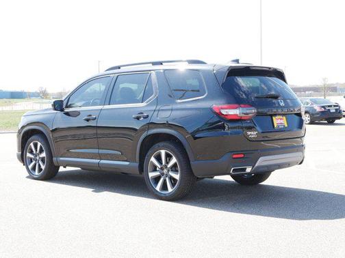 2023 Honda Pilot Touring 8-Passenger