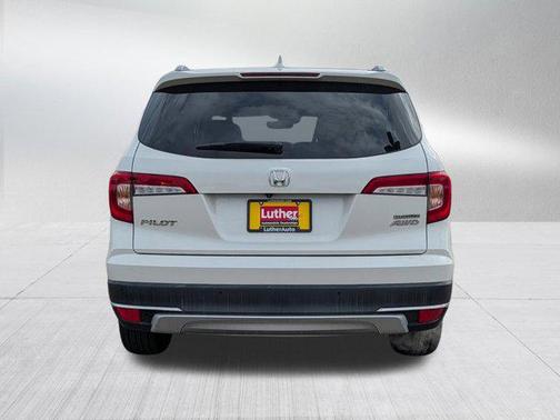 White Diamond Pearl 2019 Honda Pilot Touring 8-Passenger