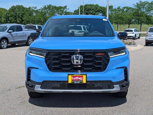 Diffused Sky Pearl 2024 Honda Pilot TrailSport