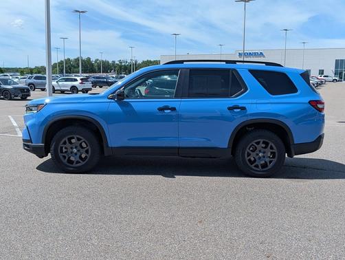 Diffused Sky Pearl 2024 Honda Pilot TrailSport