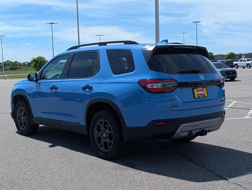 Diffused Sky Pearl 2024 Honda Pilot TrailSport
