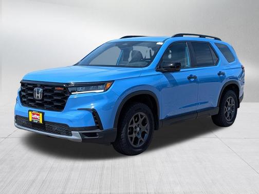 Diffused Sky Pearl 2024 Honda Pilot TrailSport