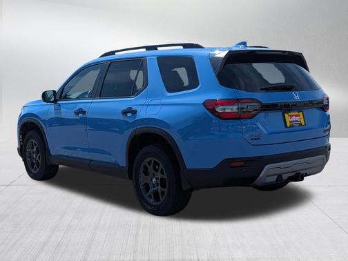 Diffused Sky Pearl 2024 Honda Pilot TrailSport