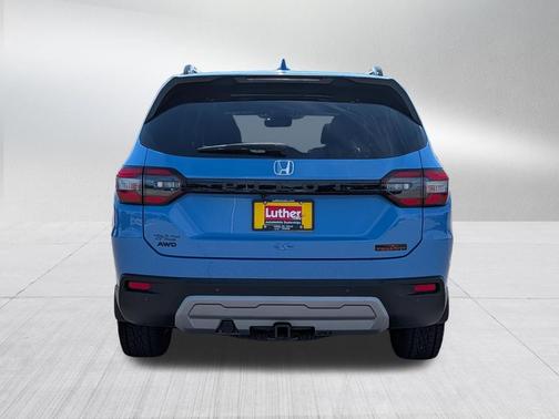 Diffused Sky Pearl 2024 Honda Pilot TrailSport