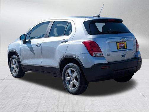 Silver Ice Metallic 2016 Chevrolet Trax LS