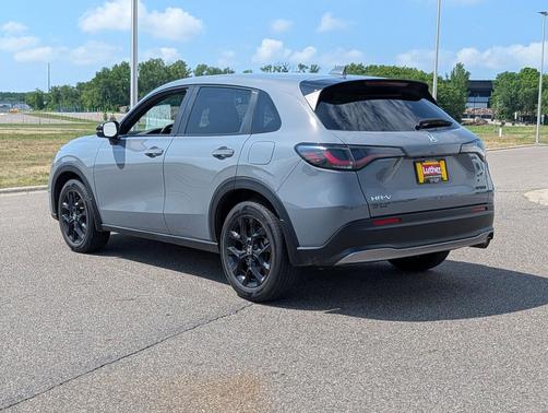 Urban Gray Pearl 2024 Honda HR-V AWD Sport