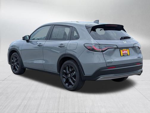 Urban Gray Pearl 2024 Honda HR-V AWD Sport