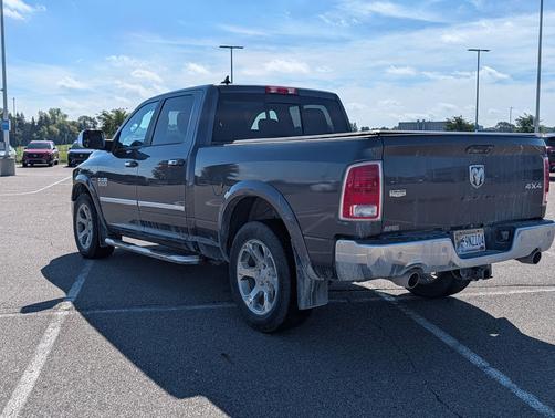Granite Crystal Metallic Clearcoat 2016 RAM 1500 Laramie