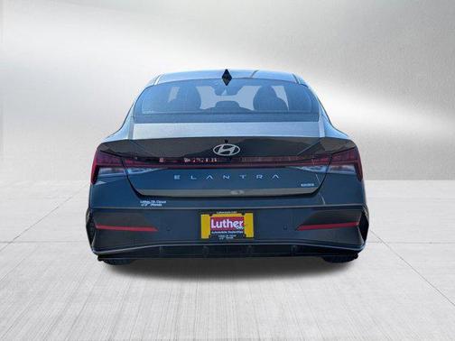 2024 Hyundai ELANTRA HEV Limited