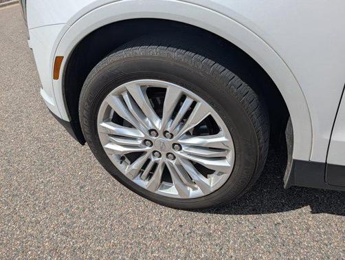 Crystal White Tricoat 2019 Cadillac XT5 Premium Luxury