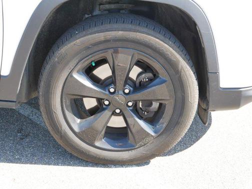 2020 Jeep Cherokee Altitude