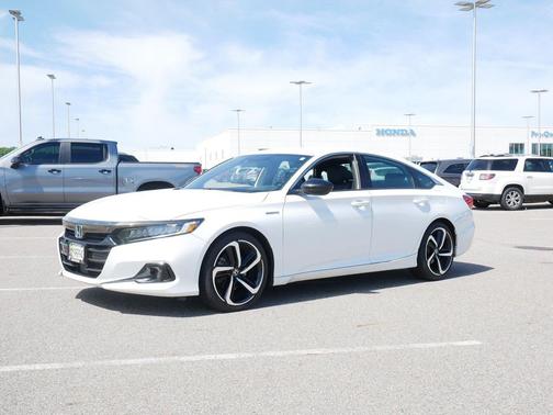 Platinum White Pearl 2022 Honda Accord Hybrid Sport