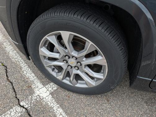 Graphite Metallic 2019 Chevrolet Traverse Premier