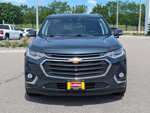 Graphite Metallic 2019 Chevrolet Traverse Premier
