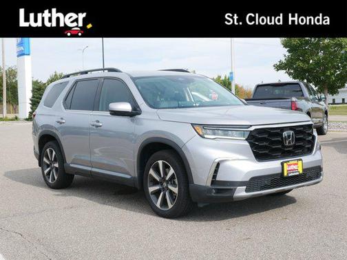 2023 Honda Pilot Touring 8-Passenger