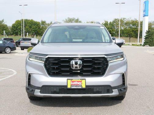 2023 Honda Pilot Touring 8-Passenger