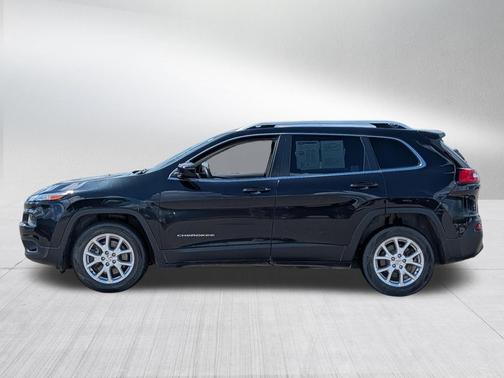 Brilliant Black Crystal Pearlcoat 2014 Jeep Cherokee Latitude