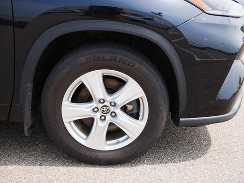 2021 Toyota Highlander LE