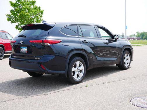 2021 Toyota Highlander LE