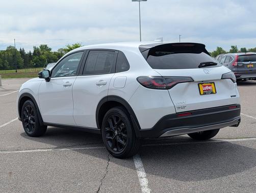 Platinum White Pearl 2024 Honda HR-V AWD Sport