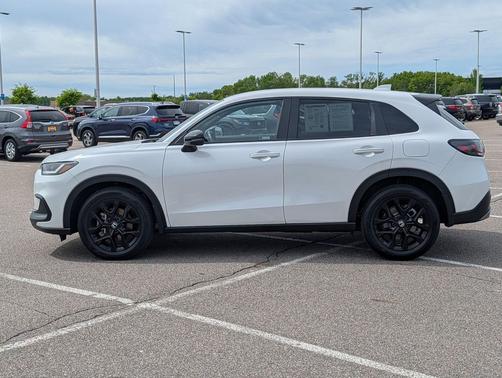 Platinum White Pearl 2024 Honda HR-V AWD Sport