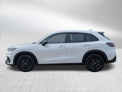 Platinum White Pearl 2024 Honda HR-V AWD Sport