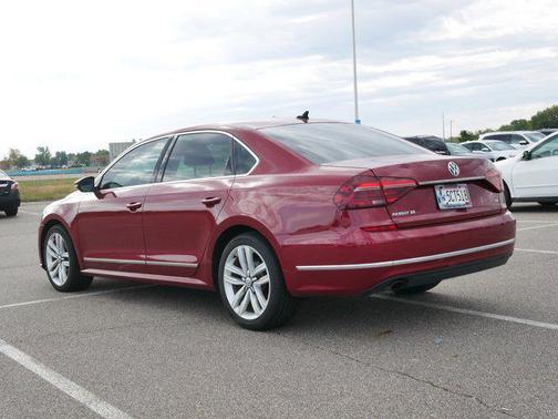 2017 Volkswagen Passat 1.8T SE w/Technology