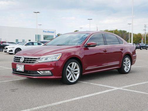 2017 Volkswagen Passat 1.8T SE w/Technology