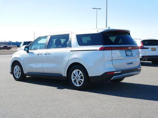 2023 Kia Carnival LX