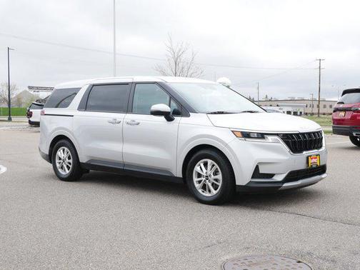 2023 Kia Carnival LX