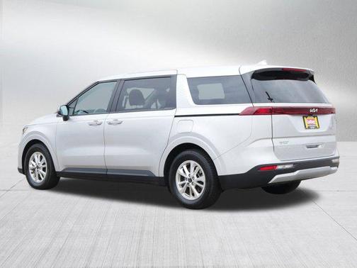 2023 Kia Carnival LX