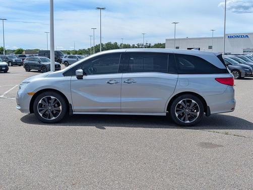 Lunar Silver Metallic 2023 Honda Odyssey Elite
