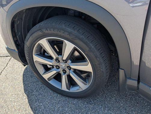 Modern Steel Metallic 2024 Honda Pilot Elite