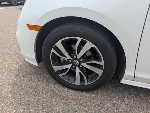 White Diamond Pearl 2018 Honda Odyssey Elite