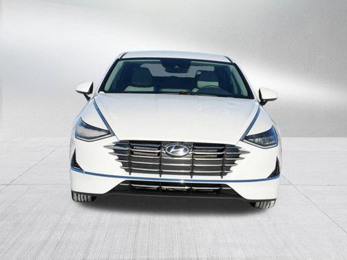 2022 Hyundai SONATA SE